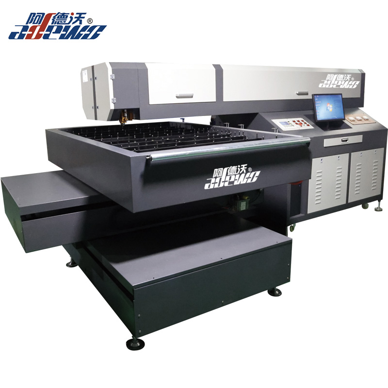 600 watts morrem fazendo uma máquina de corte a laser